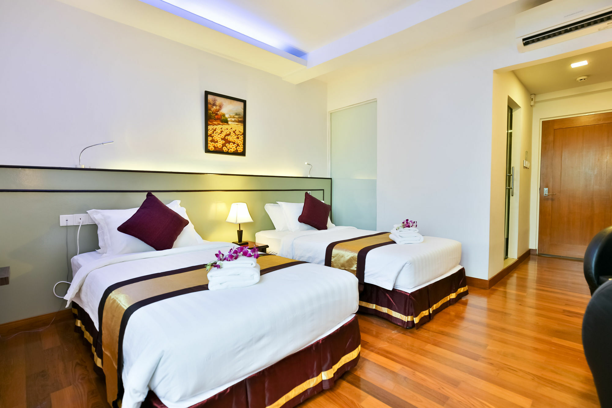 Sky View Hotel Γιανγκόν Εξωτερικό φωτογραφία